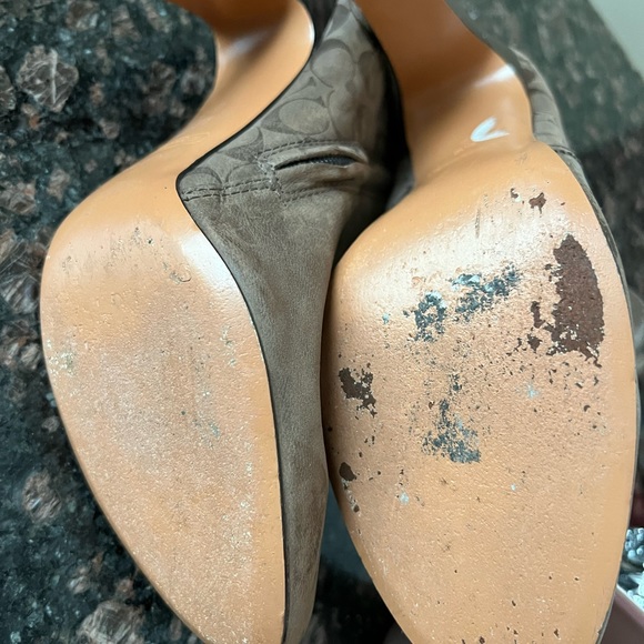 Coach Taupe Leather Boots size 81/2 - Picture 4 of 5